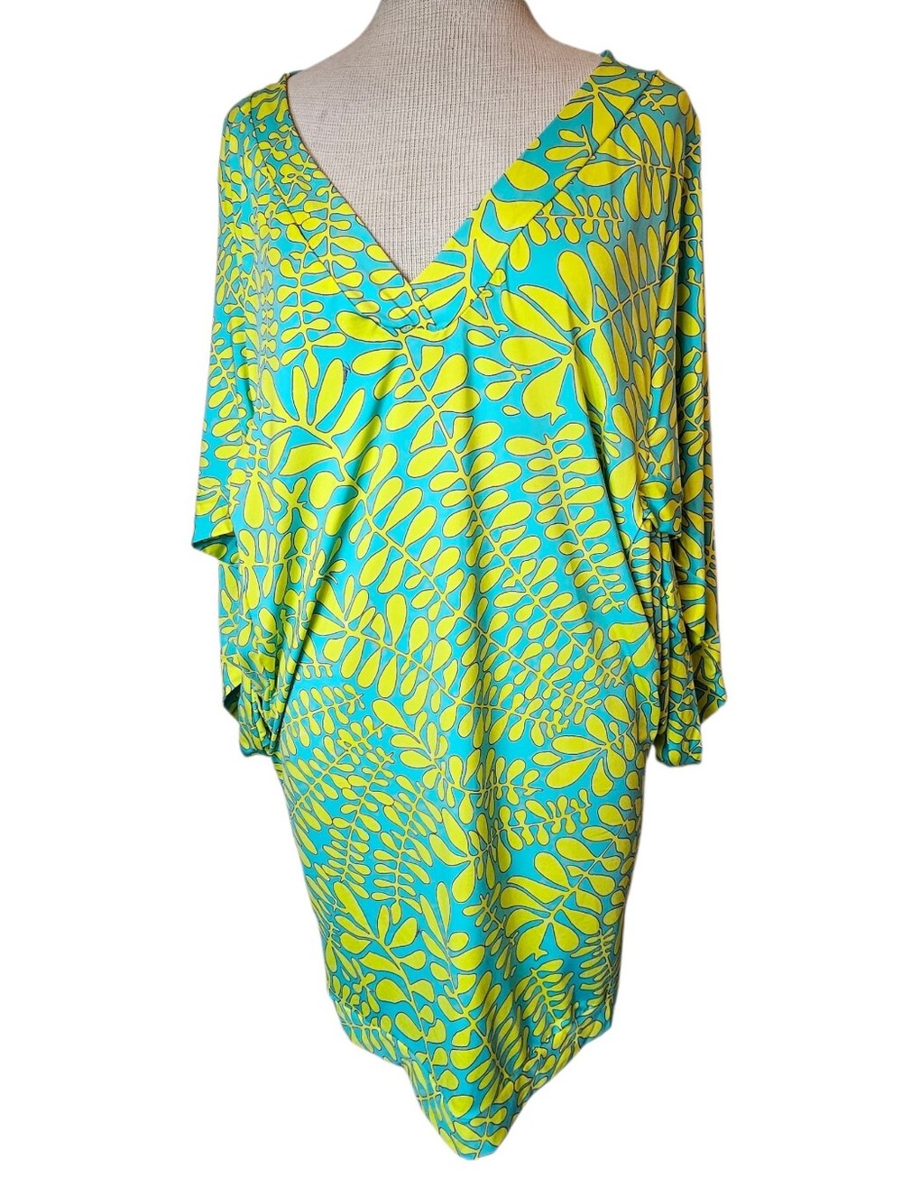 Trina Turk Trellis Swim Cover-Up Tunic Size L Stretch Pool Beach Vacation
